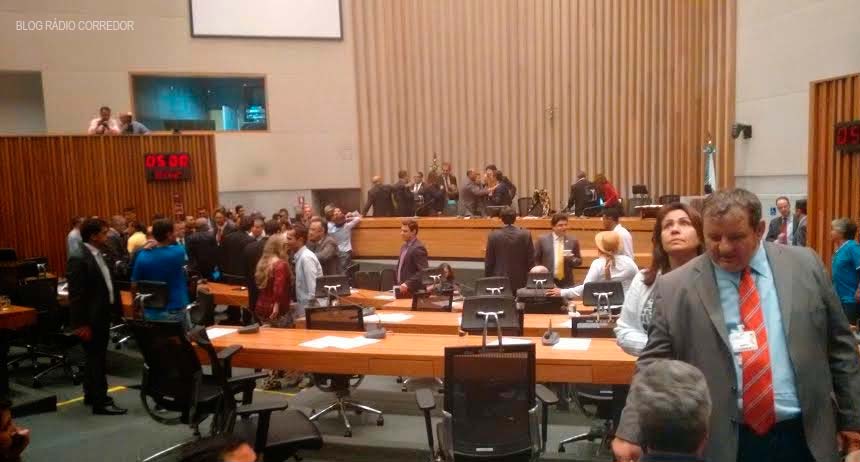 Rolllemberg ‘apanha’ com gosto na Câmara Legislativa