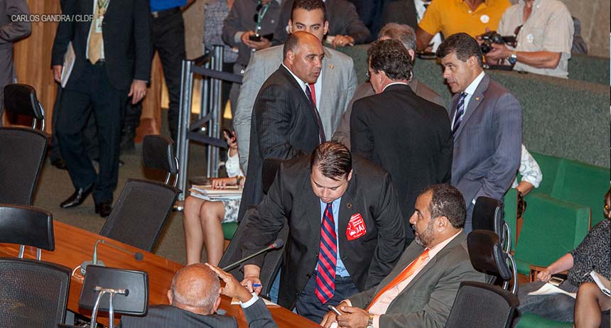 Deputados comemoram decisão da Justiça sobre reajuste a servidores