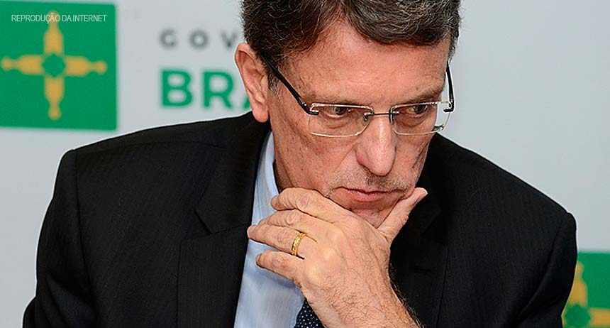 Entrevista polêmica pode gerar processo contra o ex-secretário Hélio Doyle