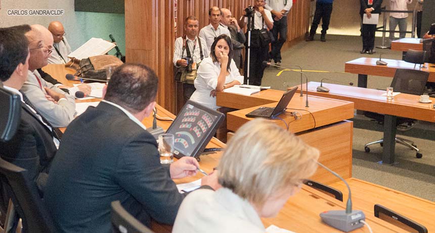 Secretário da Saúde se explica na CLDF, mas quem estava lá para ouvi-lo?