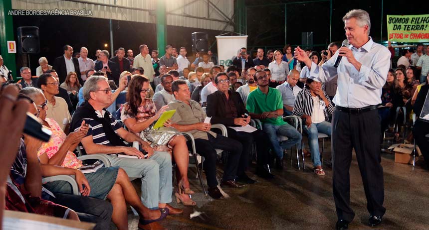 Governador dialoga com moradores da Candangolândia