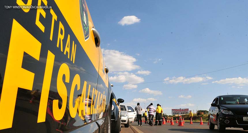 Apreendidos 85 veículos por dia sem licenciamento em Brasília
