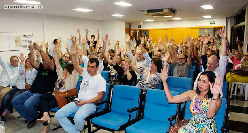 SindSaúde retorna ao trabalho. Médicos, auxiliares e técnicos em enfermagem continuam em greve