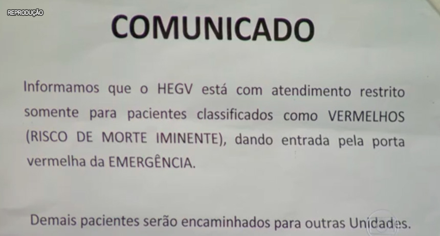 Mulher se desespera ao ver tio morrer na porta de hospital no Rio