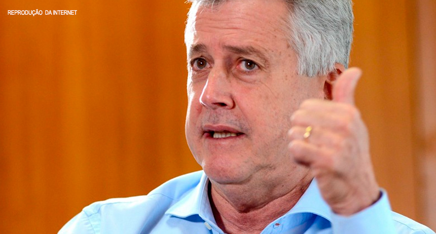 Rollemberg fala sobre implantação de Organizações Sociais no DF durante entrevista