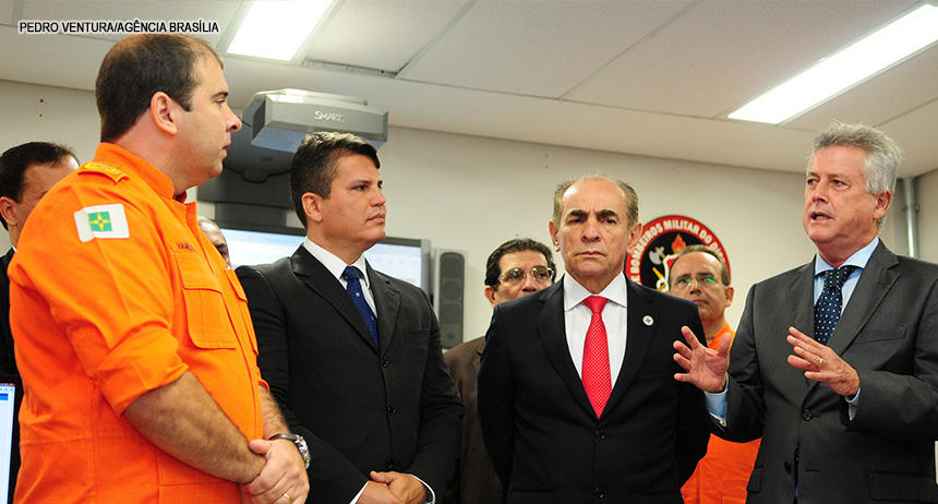 Sala de controle das ações de combate ao Aedes aegypti é apresentada a autoridades