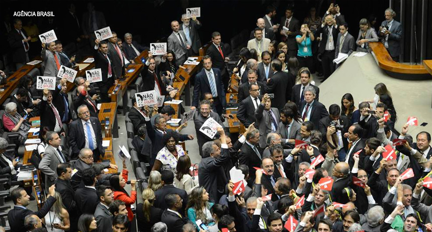 Impeachment de Dilma: Acompanhe ao vivo os discursos dos deputados