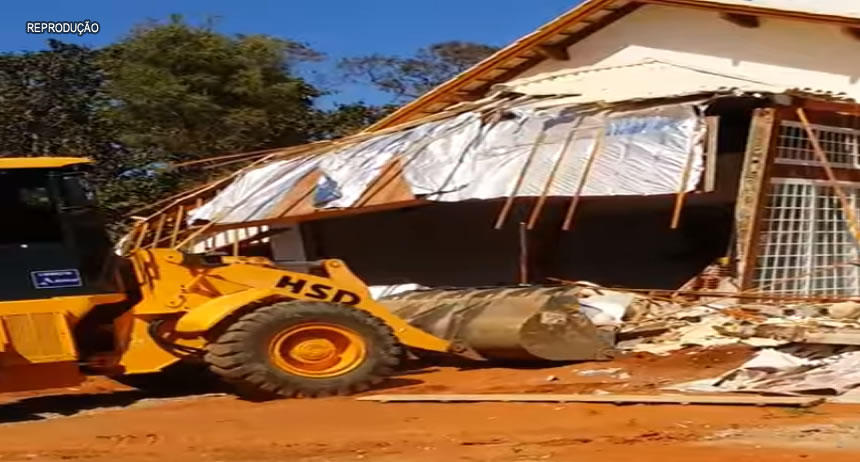 Demolições ilegais da Agefis deve render pedido de impeachment do governador do DF