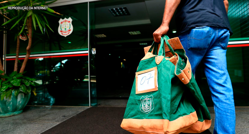 Senador Helio José (PMDB-DF) critica ilações com ex-assessora presa