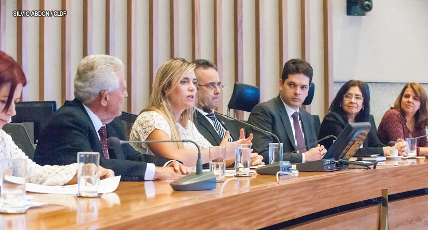 Câmara Legislativa do DF apoia reativação do Núcleo de Controle ao Tabagismo