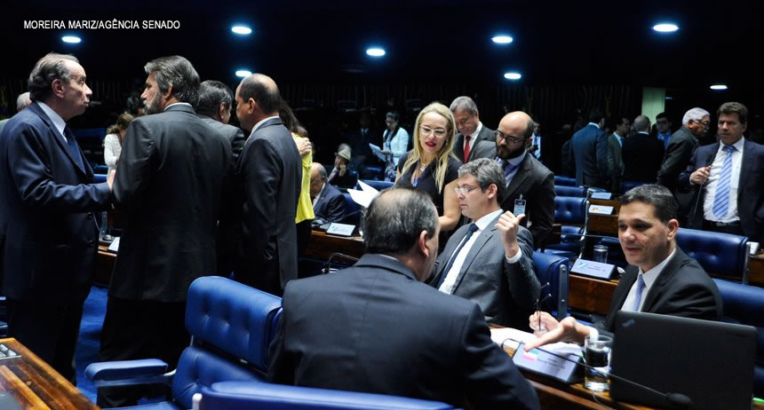 Governante pode ficar impedido de prever reajuste de servidor para vigorar após mandato