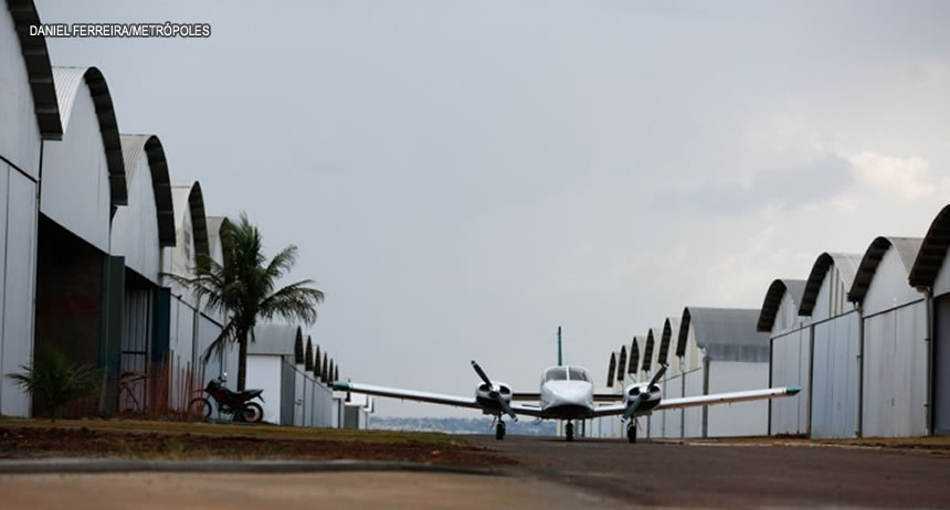Barão das OSs que tenta atuar no DF tem Porsches e hangar para avião