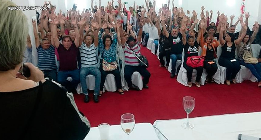 Secretário de Saúde do DF apadrinhou a presidente do SindSaúde-DF ou categoria foi vendida?