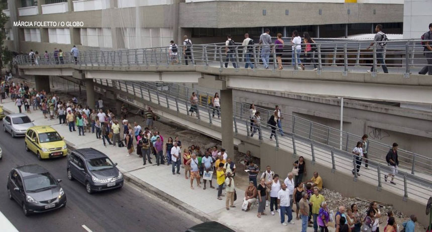 Fila para cirurgia no o Instituto Nacional de Traumatologia e Ortopedia, no Rio, tem mais de dez mil pessoas