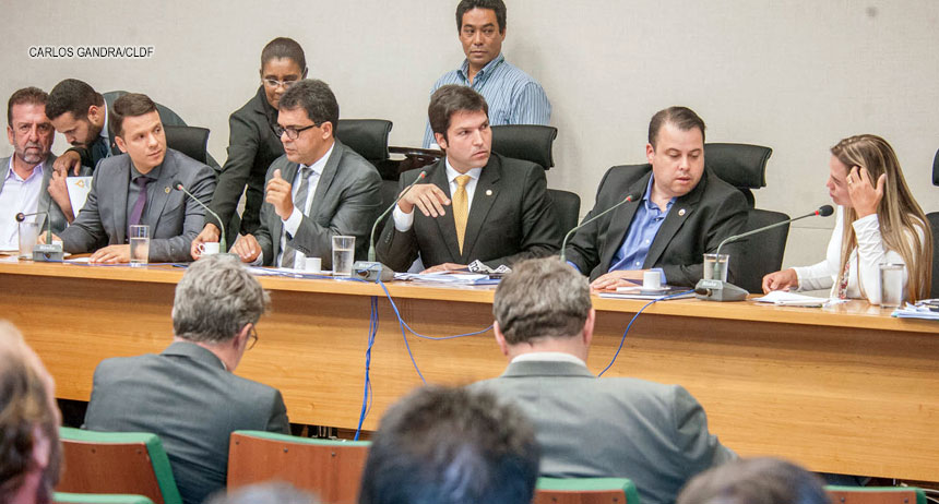 Emendas à Proposta que restringe supersalários serão discutidas na Câmara Legislativa do DF