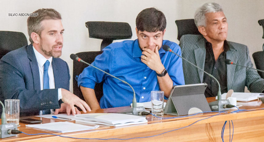 Estranhamente: Após Sindate confrontar GDF, sobre descontos de grevistas Conselho de Saúde entra na luta?