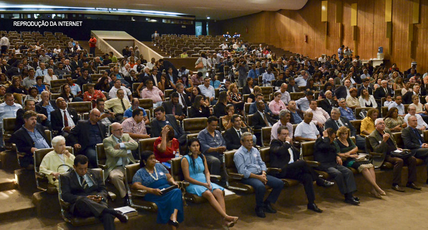 Senador Hélio José homenageia líderes comunitários do DF, nesta sexta (5), no Senado Federal