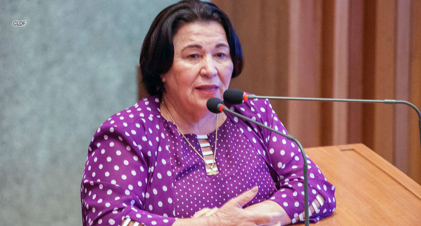 Deputada Luzia de Paula se manifesta, sobre abandono de comissão, durante análise de PL do Instituto HBDF