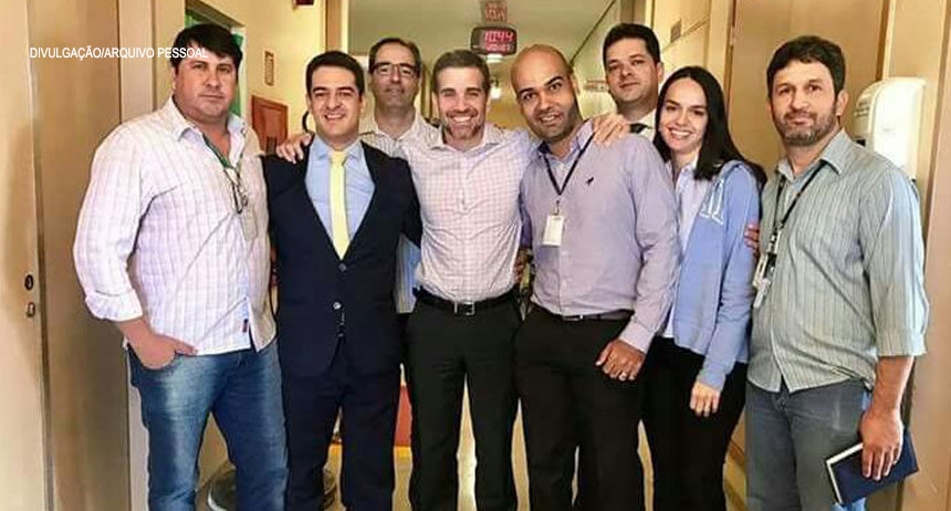 “Deixa eu ver se tenho aqui na carteira” diz secretário de saúde ao ser questionado sobre pagamento das Horas Extras