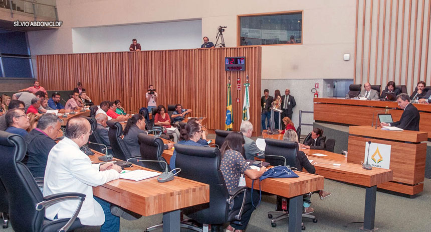 Substitutivo ao PLC 122/2017, que muda a previdência dos servidores do GDF é debatido na Câmara Legislativa