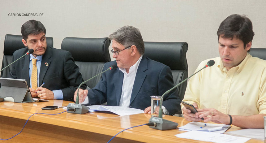 Transparência: Distritais querem publicação de relação de beneficiários de programas sociais do GDF