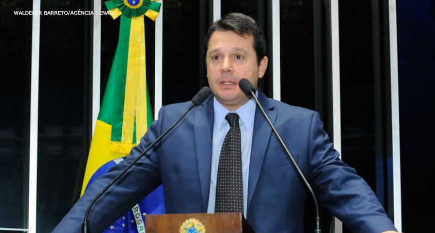 Reguffe critica o uso da máquina pública para rejeição de denúncia contra Temer