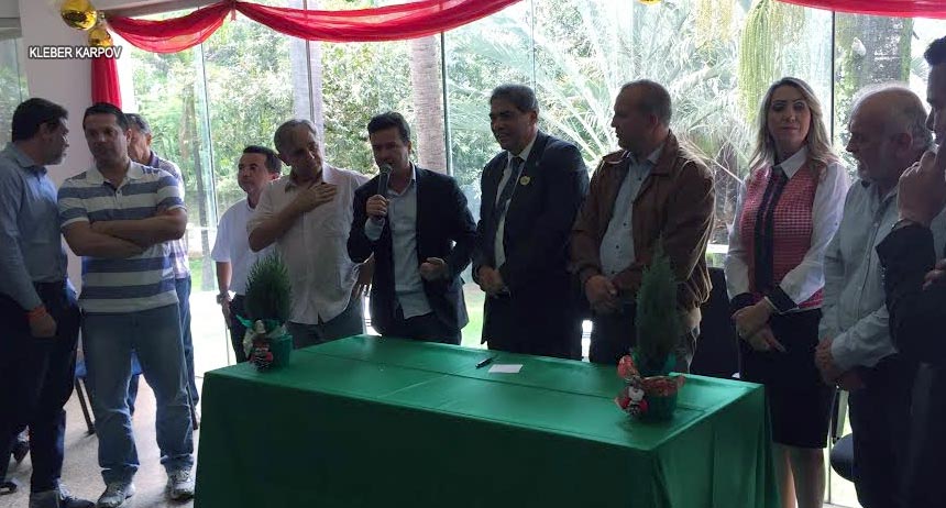 Reguffe, Izalci Lucas e Eliana Pedrosa prestigiam confraternização de senador Hélio José