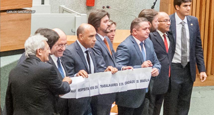 CLDF barra ‘farra’ de Rollemberg com recursos do IPREV e votação da LOA 2018 fica para o próximo ano