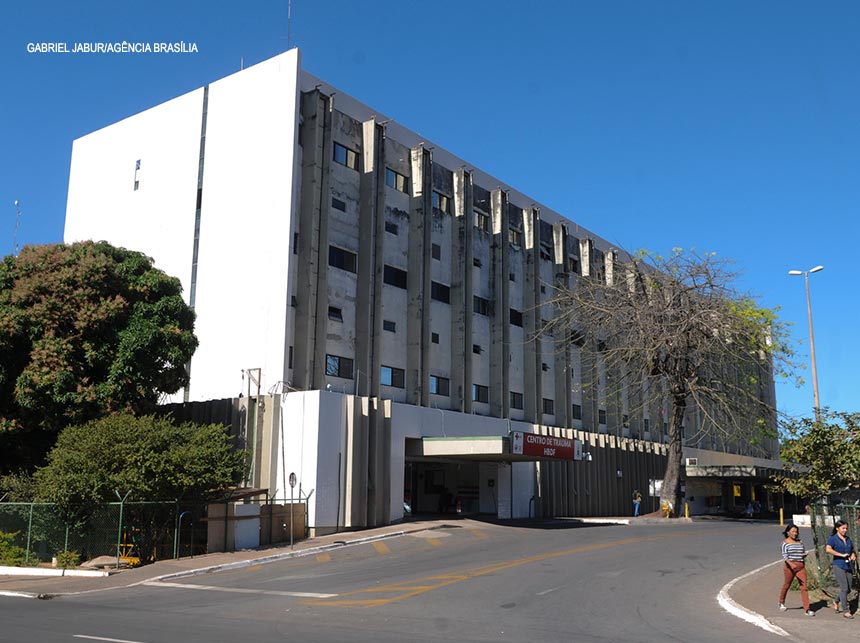 Apenas 15% dos servidores do Hospital de Base pediram para sair da unidade