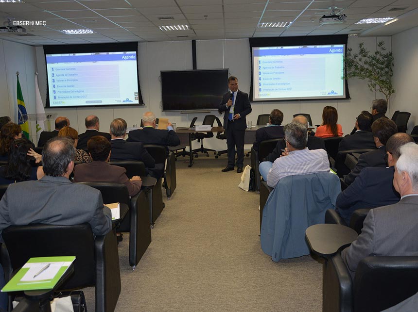 Ministro da Educação anuncia a contratação de 5 mil aprovados em concursos para a Ebserh em 2018