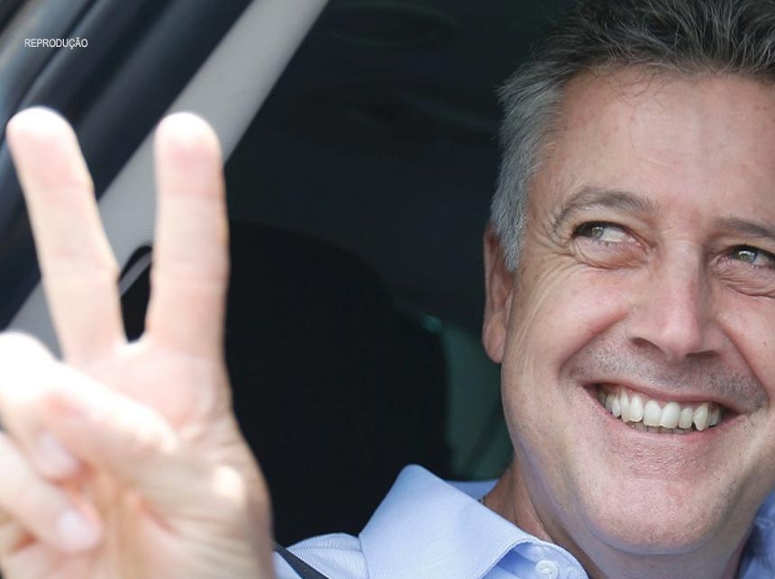 Rollemberg samba e sapateia na cara do povo e da Justiça