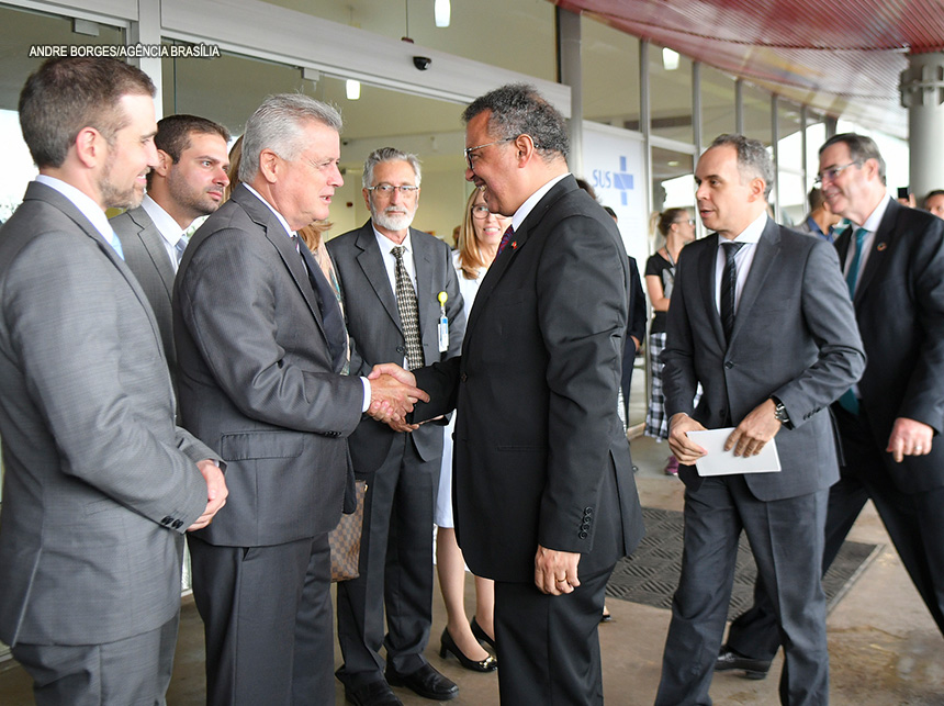 Artigo: Na capital do país, dignidade à pessoa humana para pacientes do SUS, inexiste no dicionário de Rollemberg