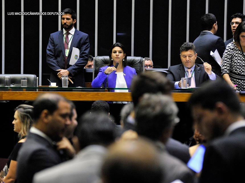 Câmara aprova penas maiores para estupro e tipifica crime de importunação sexual