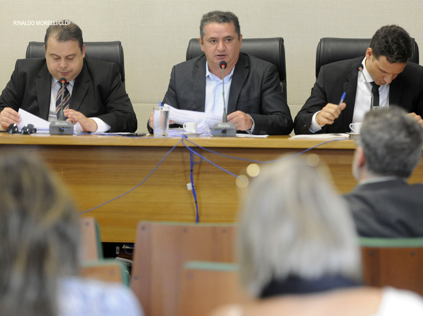 Constituição e Justiça da CLDF aprova proibição de remanejamento de recursos da Educação