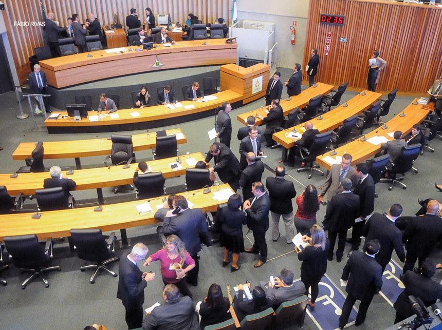 Projeto para evitar superendividamento de servidor está próximo de virar lei