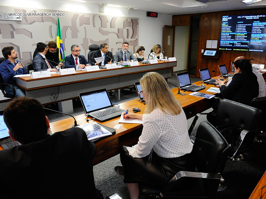 Senado debate, em audiência pública, situação de técnicos em enfermagem no sistema de cooperativas e ‘home care’