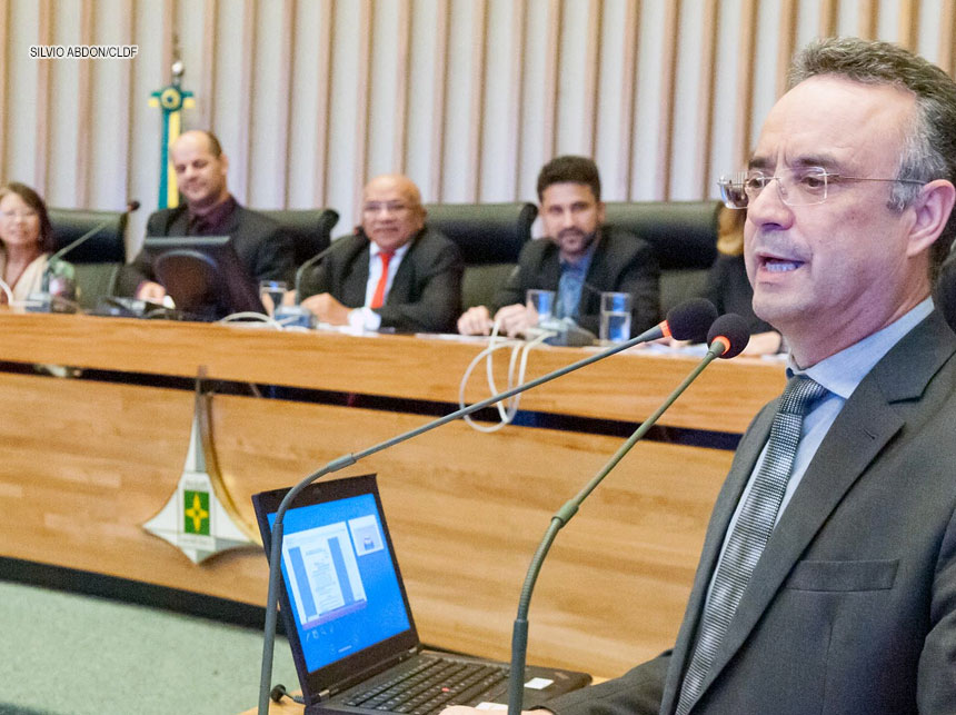 Câmara Legislativa debate projeto que fixa piso salarial para enfermeiros