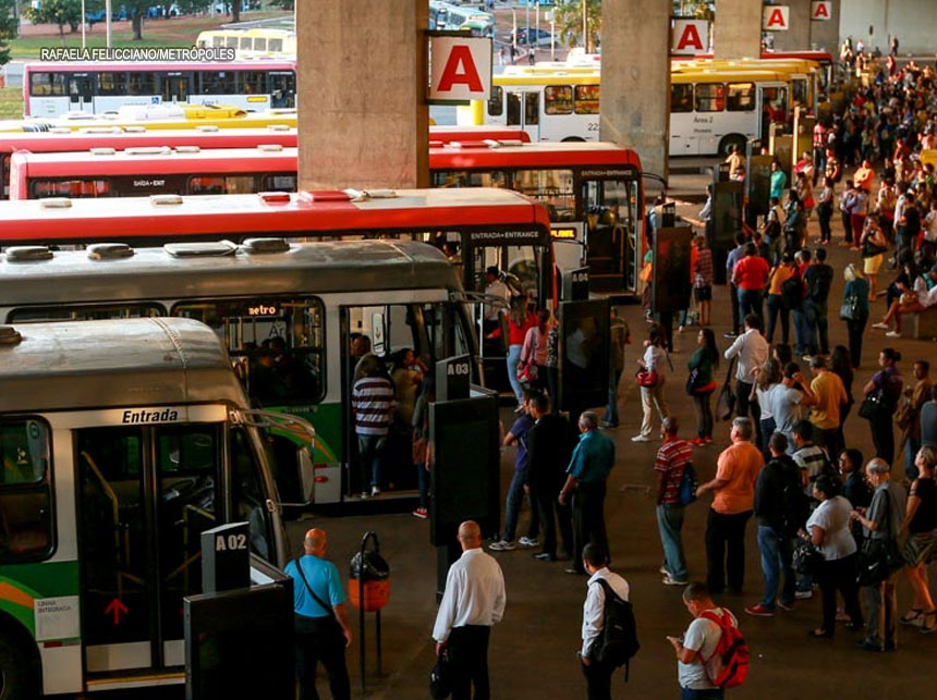 Se prepare sucessor: Dívida do GDF com empresas de ônibus supera rombo da gestão anterior