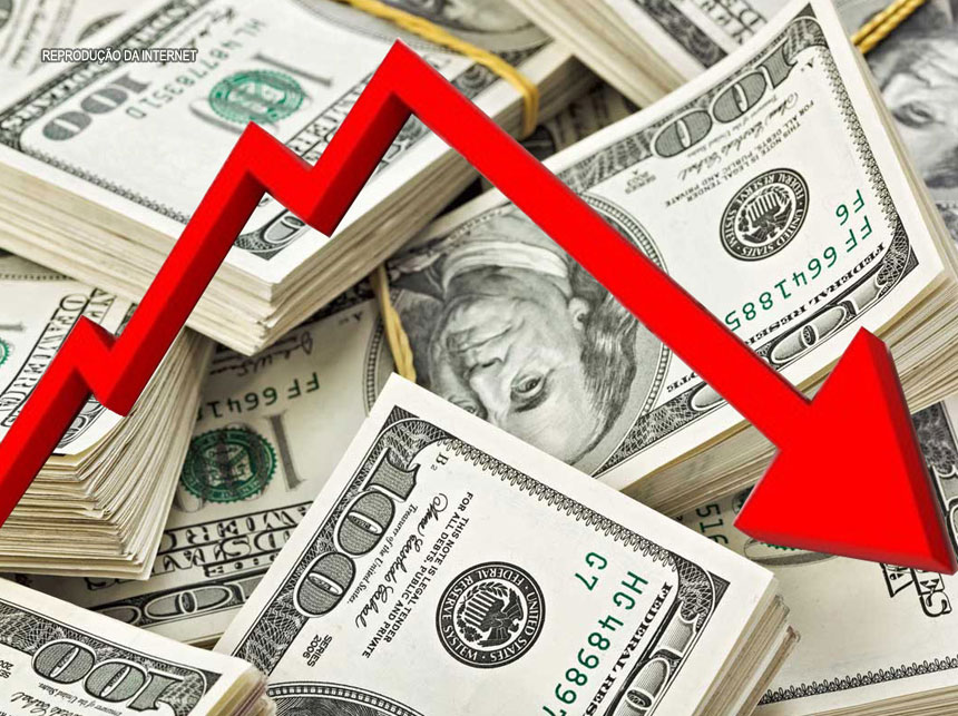 Esqueçam Bolsonaro: Dólar se valoriza por influências externas e desequilíbrio fiscal