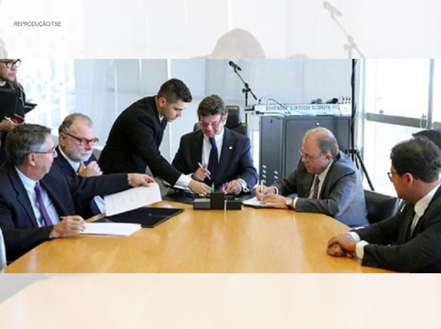 TSE firma novas parcerias com entidades e empresas para combater notícias falsas