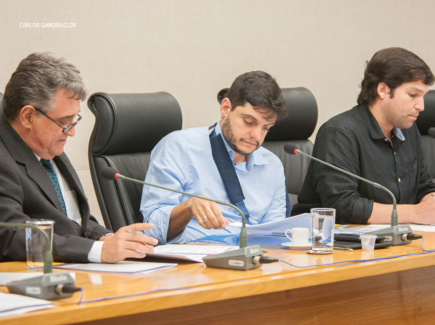 CLDF: Projeto obriga GDF a publicar na internet nomes de médicos e horários de expediente