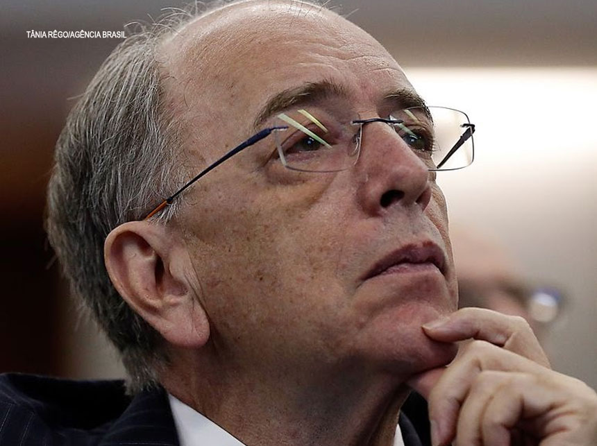 Parente deixa Petrobras e diz, em carta à Temer, que demissão é irrevogável e irretratável