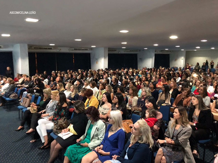 Mulheres com Celina Leão