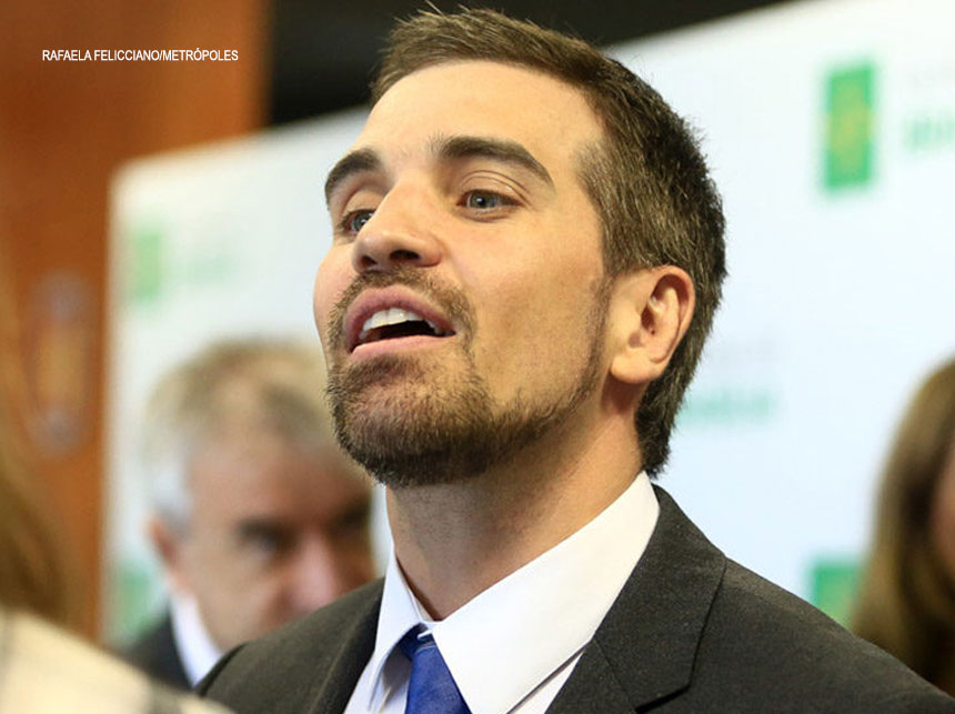 Está servido? Mudanças da Secretaria de Saúde no fornecimento de alimentação para servidores vão parar no MPT