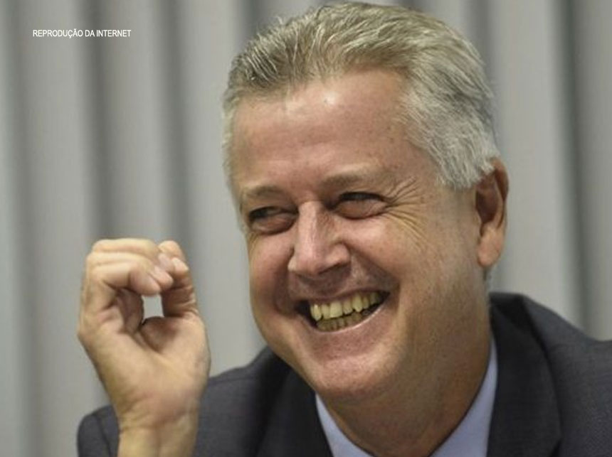 Oposição burra não consegue barrar crescimento do pior governador de Brasília