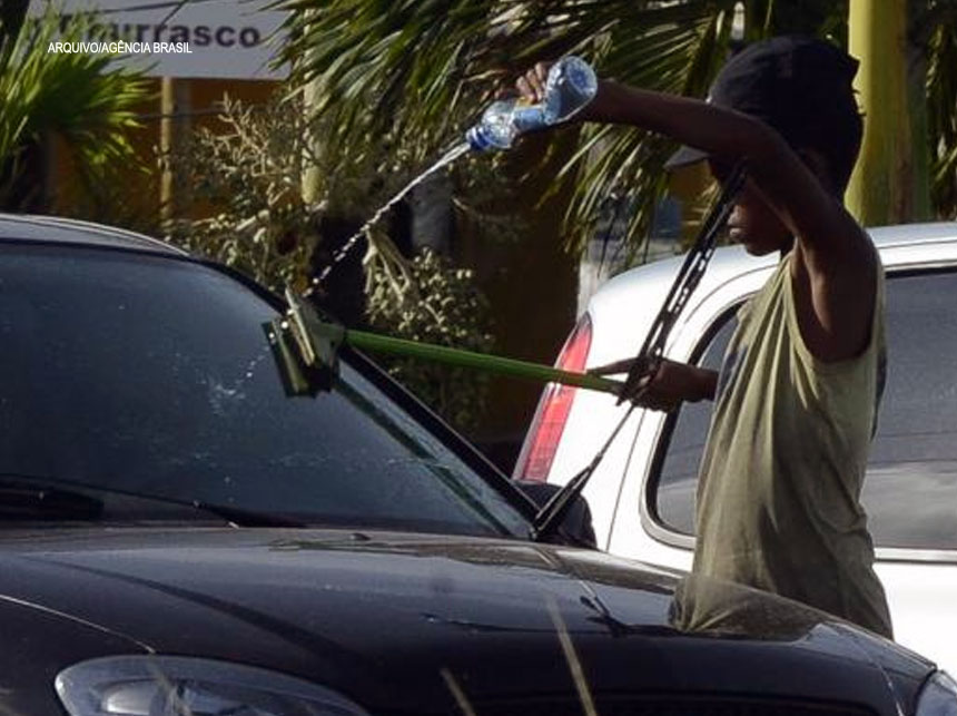 Seis em cada dez crianças brasileiras vivem em situação de pobreza, alerta Unicef