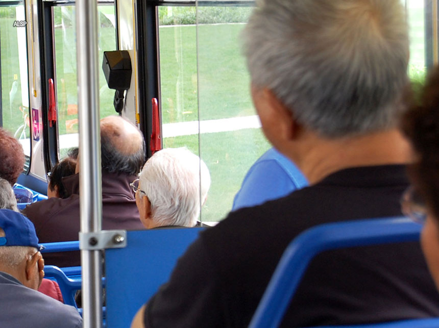 Idosos ganham direito à gratuidade em todos os assentos no transporte público