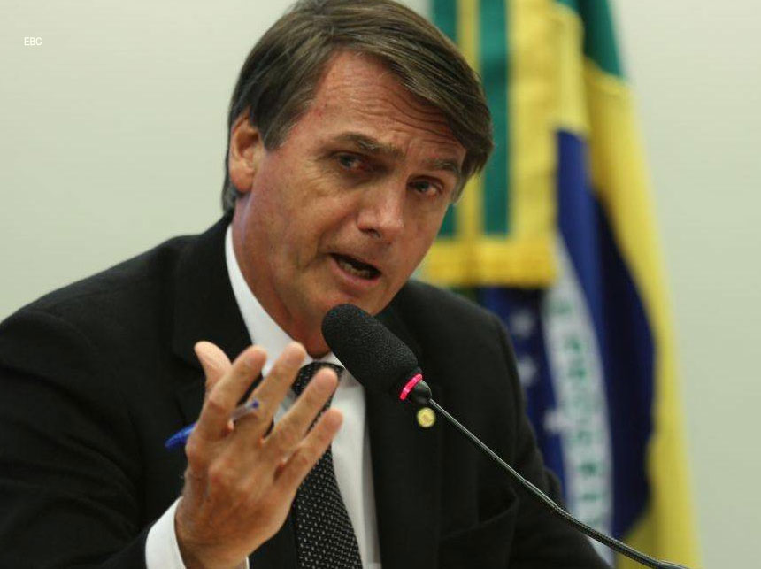 Bolsonaro anuncia repasse de informações, à população, obtidas durante transição de governo