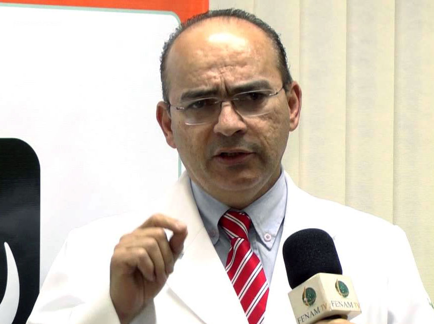 O que orienta a definição da política de saúde?