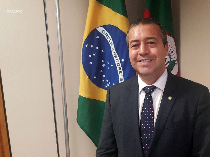 Ronaldo Nogueira apresenta projeto que regulamenta Contribuição Assistencial e modernização trabalhista
